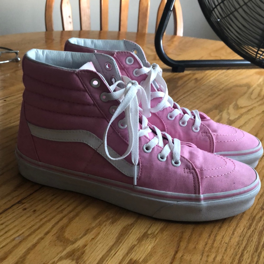 Pink Vans size 9 Men 10.5 Women 👟